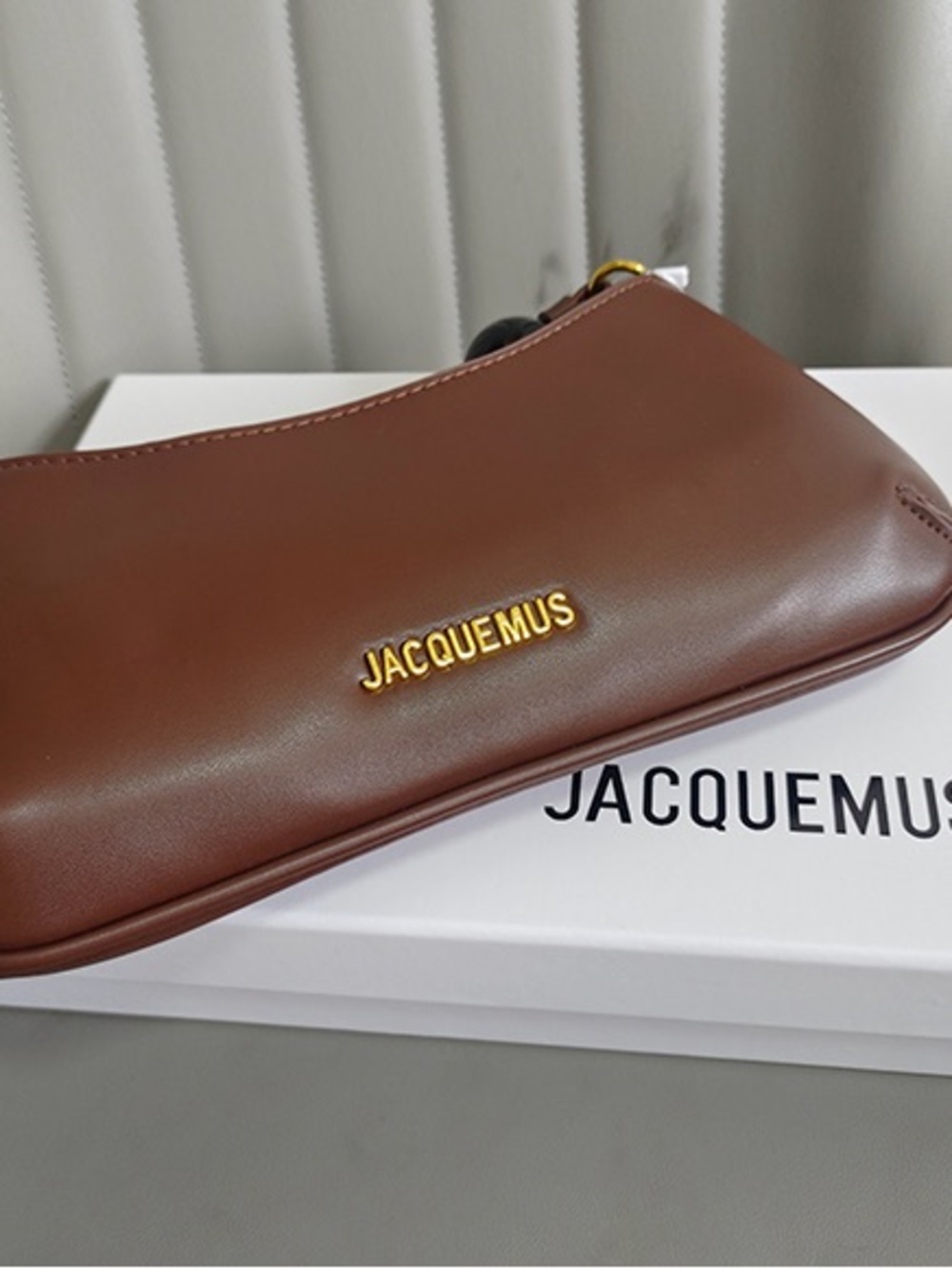 Jacquemus Brown Leather Crescent Shoulder Bag with Black Accent - Picture 6 of 7